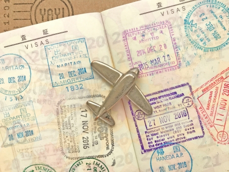 二重国籍の航空券の予約や入国審査のパスポートどう使い分ける？